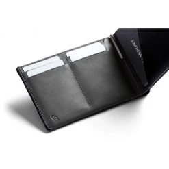 Bellroy Travel Wallet - RFID Bags & EDC
