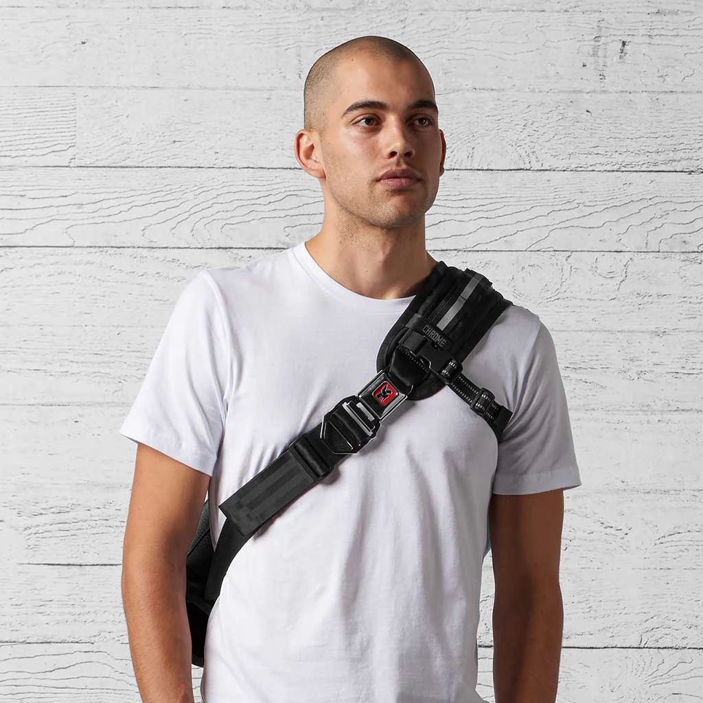 Chrome Industries Citizen Messenger Bag Bags & EDC 8 Chrome Industries Citizen Messenger Bag Bags & EDC