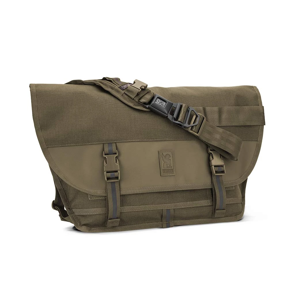 Chrome Industries Bags & EDC Citizen Messenger Bag 3 Chrome Industries Bags & EDC Citizen Messenger Bag
