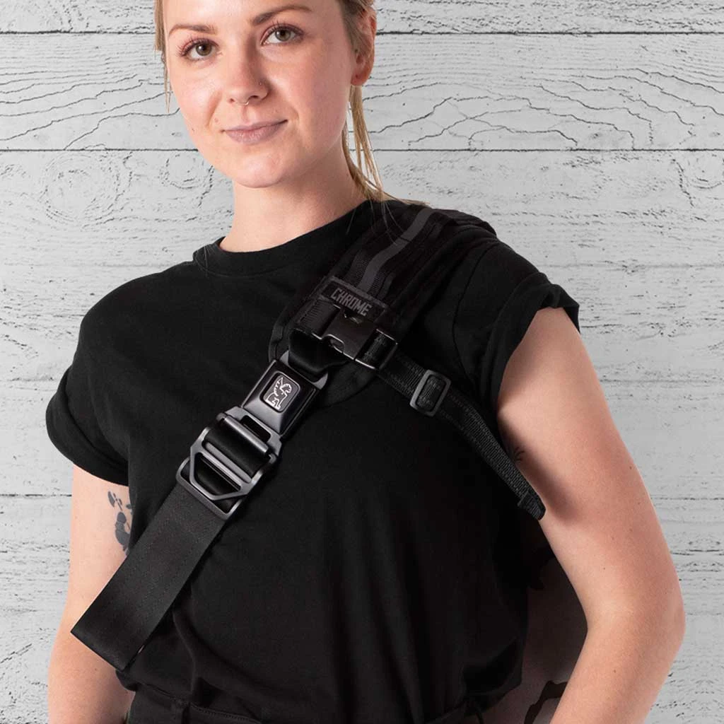 Chrome Industries Mini Metro Messenger Bag 8 Chrome Industries Mini Metro Messenger Bag