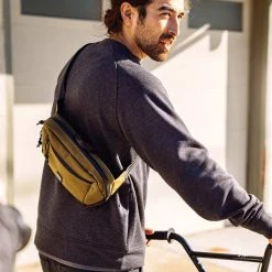 Chrome Industries Ziptop Waistpack 25 Chrome Industries Ziptop Waistpack