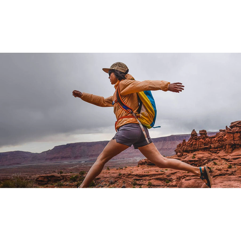 Cotopaxi Luzon 24L Backpack | Del Día 9 Cotopaxi Luzon 24L Backpack | Del Día