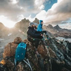 Darn Tough Clothing Hiker Boot Midweight | Cushion | Women's