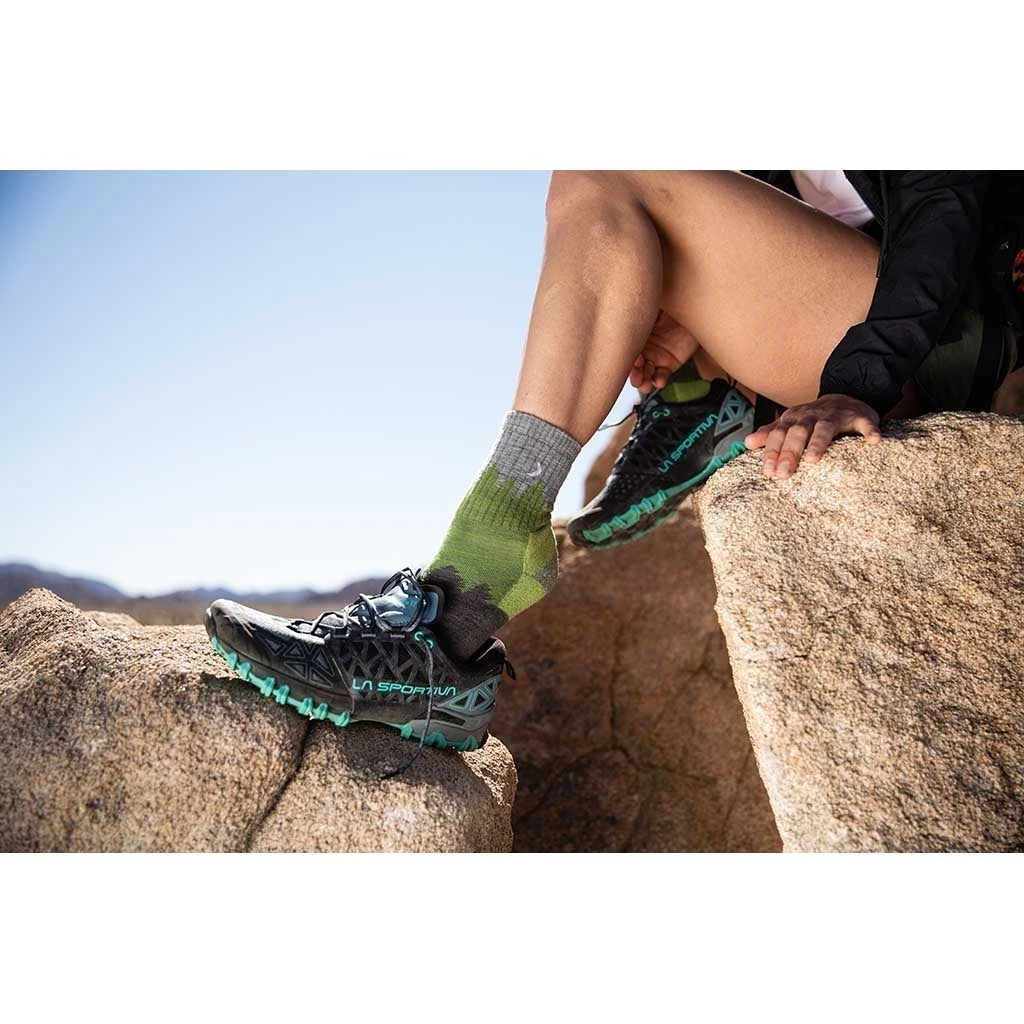 Darn Tough Clothing Treeline Micro Crew Midweight W/ Cushion | Women's 5 Darn Tough Clothing Treeline Micro Crew Midweight W/ Cushion | Women's