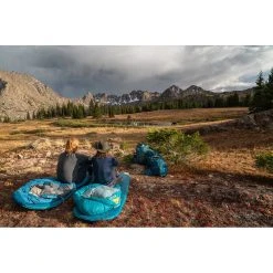 Kelty Camping Kit Cosmic 20° 550F Down Sleeping Bag