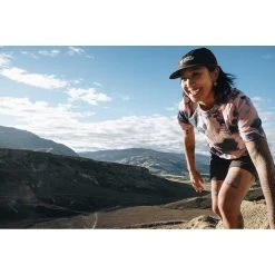 Mons Royale Velocity Trail Cap 13 Mons Royale Velocity Trail Cap