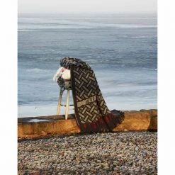 Öjbro Vantfabrik Futhark Wool Blanket