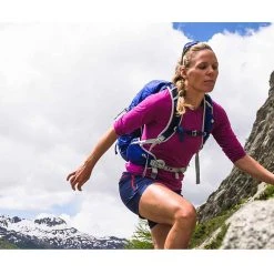 Osprey Tempest 20 Backpack | Women's 21 Osprey Tempest 20 Backpack | Women's