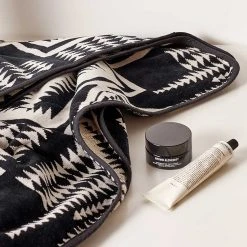 Pendleton Jacquard Hooded Towel