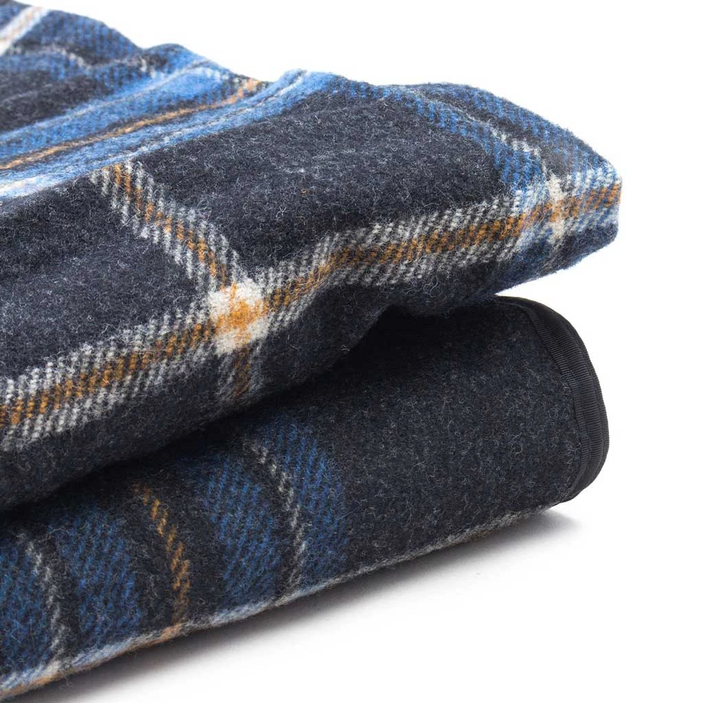Pendleton Home, Garden & Cooking Roll-Up Blanket | Nylon Backed 9 Pendleton Home, Garden & Cooking Roll-Up Blanket | Nylon Backed