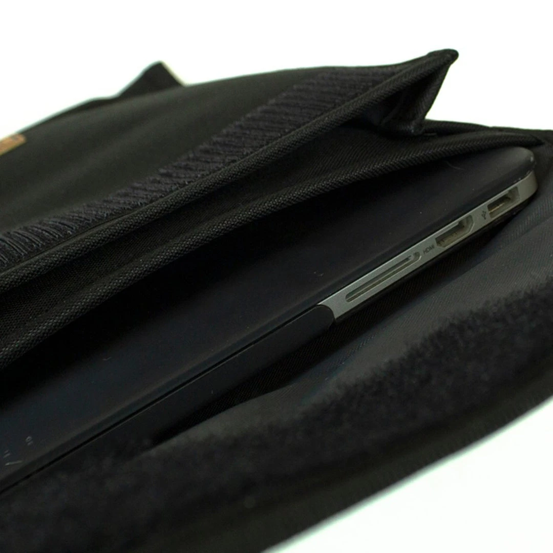 Restrap Laptop Sleeve 7 Restrap Laptop Sleeve