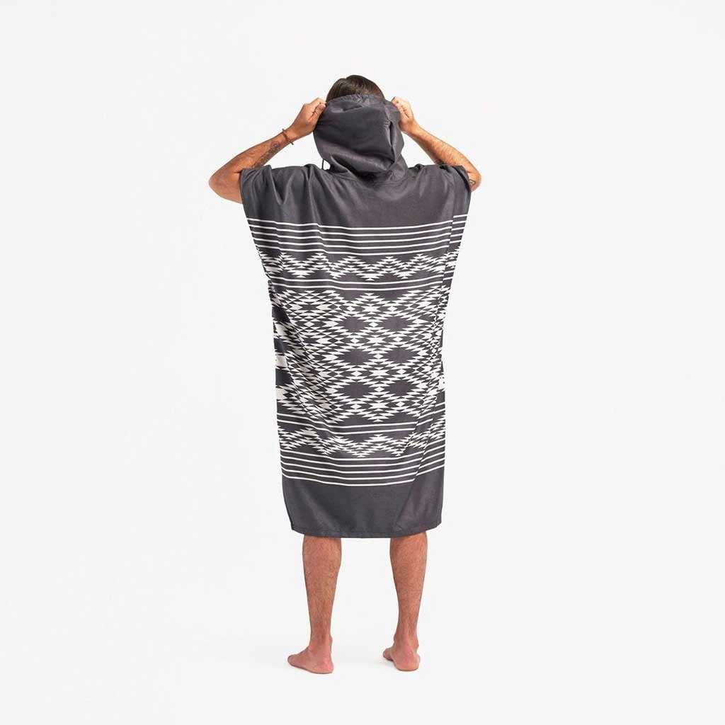 Slowtide Badlands Quick-Dry Poncho New 4 Slowtide Badlands Quick-Dry Poncho New