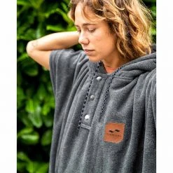 Slowtide The Digs Changing Poncho