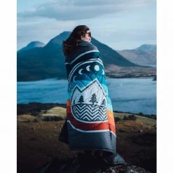 Voited Fleece Pillow Blanket Camping Kit