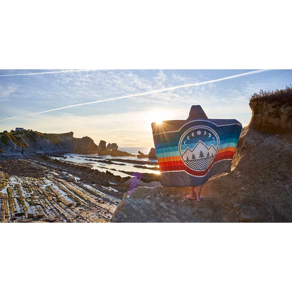 Voited Camping Kit Travel Pillow Blanket 4 Voited Camping Kit Travel Pillow Blanket